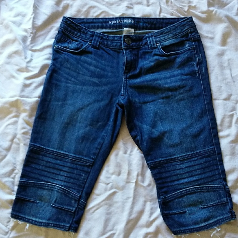 Apostrophe Shorts